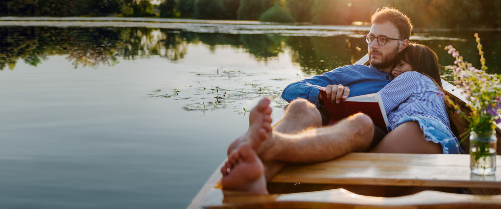 Altersvorsorge, Mann und Frau am See