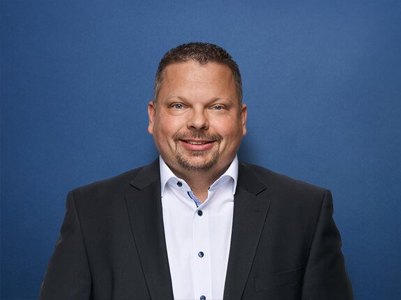 Porträt VGH Hauptvertreter Hans-Peter Löffler in Peine-Schmedenstedt