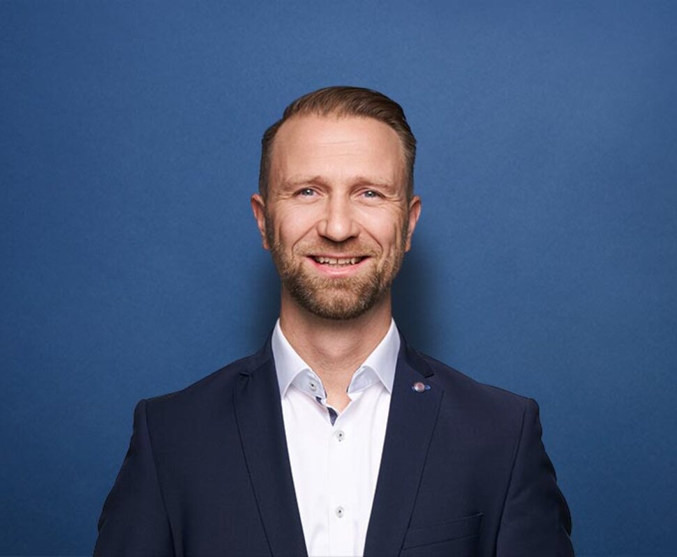 Porträt VGH Hauptvertreter Sebastian Deicke in Marklohe.