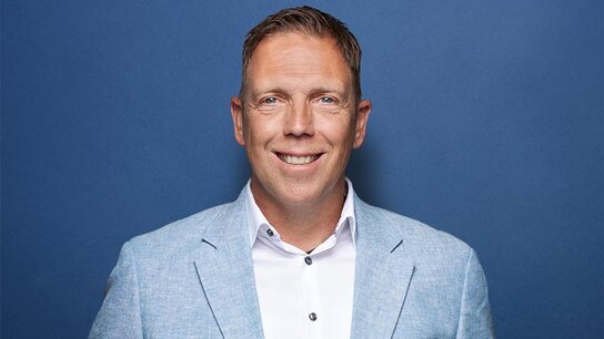 Porträt VGH Hauptvertreter Jan Vollmer in Buchholz in der Nordheide. 